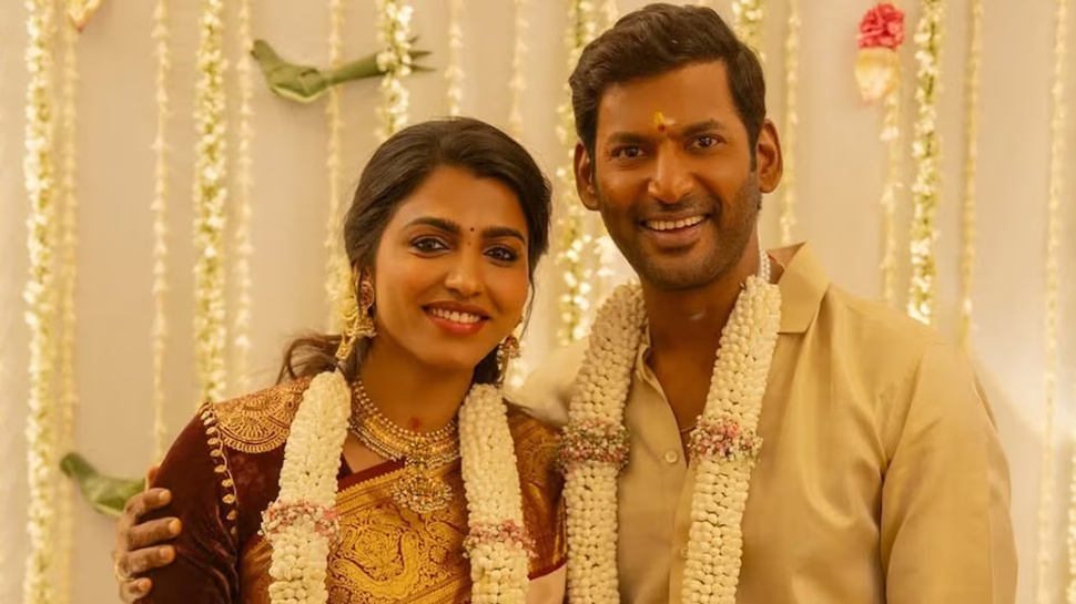 Vishal-Dhanshika: ఇద్దరూ కలిసి ఒక్క సినిమాలో కూడా నటించలేదు.. మరి విశాల్, ధన్సిక మధ్య ప్రేమ ఎలా పుట్టిందో తెలుసా..? Vishal-Dhanshika: ఇద్దరూ కలిసి ఒక్క సినిమాలో కూడా నటించలేదు.. మరి విశాల్, ధన్సిక మధ్య ప్రేమ ఎలా పుట్టిందో తెలుసా..?