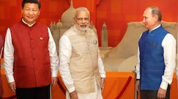 Modi Xi Jinping Meet: ఏడేళ్ల తర్వాత చైనాలో అడుగుపెట్టిన ప్రధాని మోదీ.. రేపే జిన్ పింగ్‌తో అత్యంత కీలక సమావేశం.. పుతిన్‌తోనూ భేటీ..! 