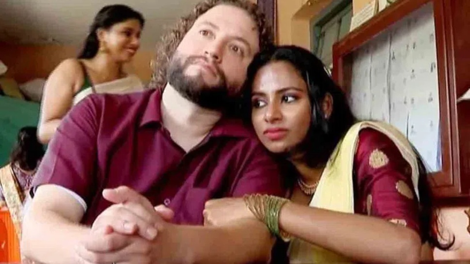 Kerala-America: టూ కంట్రీస్ లవ్ స్టోరీ.. అమెరికా అబ్బాయి-కేరళ అమ్మాయి.. ఫ్రాన్స్లో ప్రేమ-భారత్లో పెళ్లి..! Kerala-America: టూ కంట్రీస్ లవ్ స్టోరీ.. అమెరికా అబ్బాయి-కేరళ అమ్మాయి.. ఫ్రాన్స్లో ప్రేమ-భారత్లో పెళ్లి..!