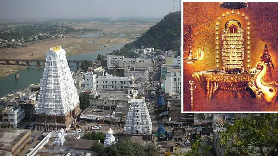 Lunar Eclipse: చంద్రగ్రహణంలో శ్రీకాళహస్తి ఆలయం తెరచి ఉండడానికి రహాస్యం ఇదే! Lunar Eclipse: చంద్రగ్రహణంలో శ్రీకాళహస్తి ఆలయం తెరచి ఉండడానికి రహాస్యం ఇదే!