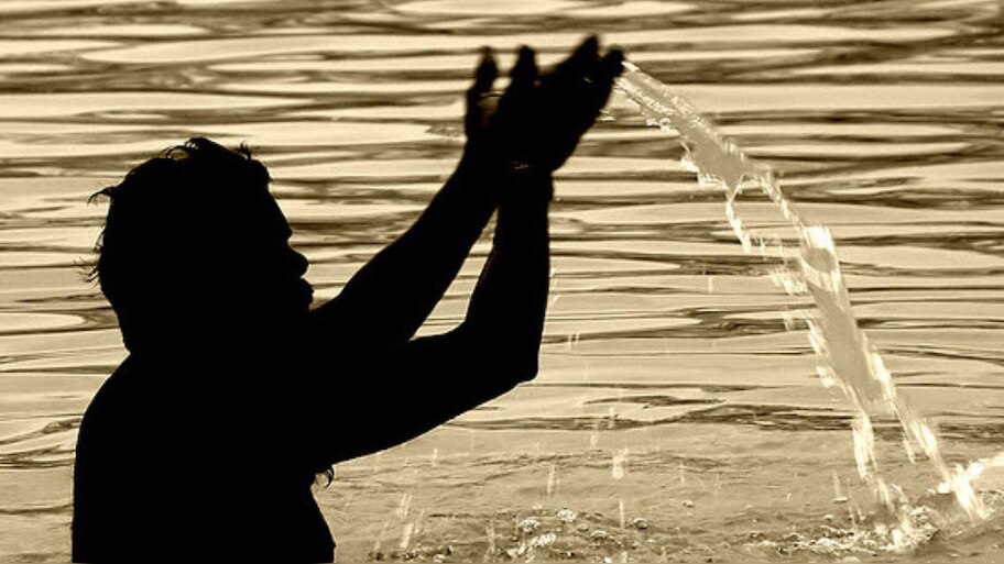 Pitru Paksha 2025: ప్రతి యేడాది తద్దినం పెడుతున్నాం కదా.. మహాలయ పక్షాల్లో శ్రాద్దం పెట్టాలా..!