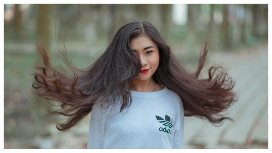 Hair Fall: హెయిర్ ఫాల్ తగ్గాలన్నా.. జుట్టు మెరవాలన్నా ఈ ఆయిల్ రాత్రి ఒక్కసారి రుద్ది చూడండి..