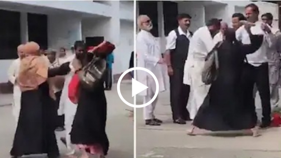 Talaq Video Viral: ఓర్నీ.. తలాక్ ఎఫెక్ట్ మామూలుగా లేదుగా..! కోర్టు గుమ్మం వద్దే భర్తను చెప్పుతో చితకబాదిన భార్య.. వీడియో వైరల్..! Talaq Video Viral: ఓర్నీ.. తలాక్ ఎఫెక్ట్ మామూలుగా లేదుగా..! కోర్టు గుమ్మం వద్దే భర్తను చెప్పుతో చితకబాదిన భార్య.. వీడియో వైరల్..!