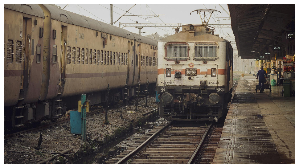 Train Ticket: అక్టోబర్ 1 నుండి టికెట్ బుకింగ్ నియమాలు మార్పు.. ప్రయాణీకులు కచ్చితంగా తెలుసుకోవాల్సిందే..! Train Ticket: అక్టోబర్ 1 నుండి టికెట్ బుకింగ్ నియమాలు మార్పు.. ప్రయాణీకులు కచ్చితంగా తెలుసుకోవాల్సిందే..!