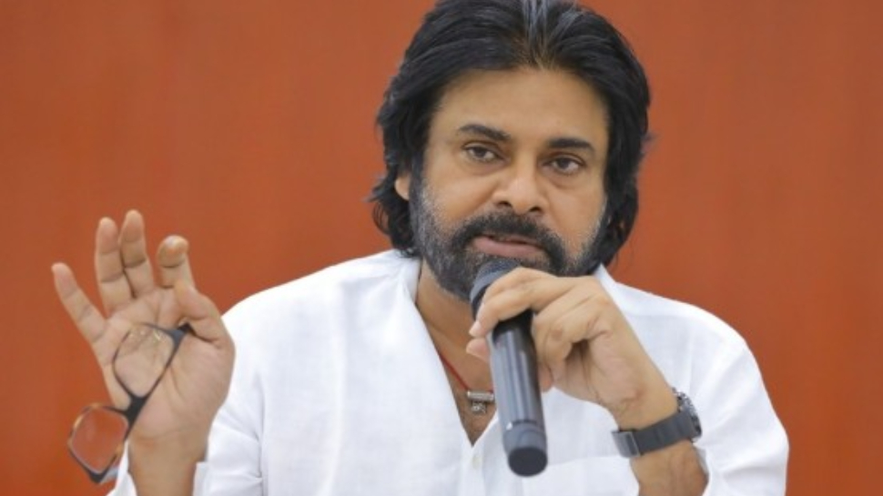 Pawan Kalyan: డిప్యూటీ సీఎంపవన్ కళ్యాణ్కు హై ఫీవర్.. హైదరాబాద్ వెళ్లాలని వైద్యుల సూచనలు.. అసలేం జరిగిందంటే..? Pawan Kalyan: డిప్యూటీ సీఎంపవన్ కళ్యాణ్కు హై ఫీవర్.. హైదరాబాద్ వెళ్లాలని వైద్యుల సూచనలు.. అసలేం జరిగిందంటే..?