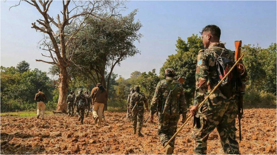 Chhattisgarh: ఛత్తీస్గఢ్లో భారీ ఎన్ కౌంటర్.. ముగ్గురు నక్సలైట్లు మృతి.. మృతుల్లో ఏరియా కమిటీ సభ్యులు..!! Chhattisgarh: ఛత్తీస్గఢ్లో భారీ ఎన్ కౌంటర్.. ముగ్గురు నక్సలైట్లు మృతి.. మృతుల్లో ఏరియా కమిటీ సభ్యులు..!!