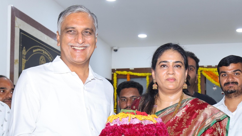 Harish Rao: ప్రకృతిని, పుష్పాలను ప్రేమించే పండుగ బతుకమ్మ: హరీశ్ రావు Harish Rao: ప్రకృతిని, పుష్పాలను ప్రేమించే పండుగ బతుకమ్మ: హరీశ్ రావు
