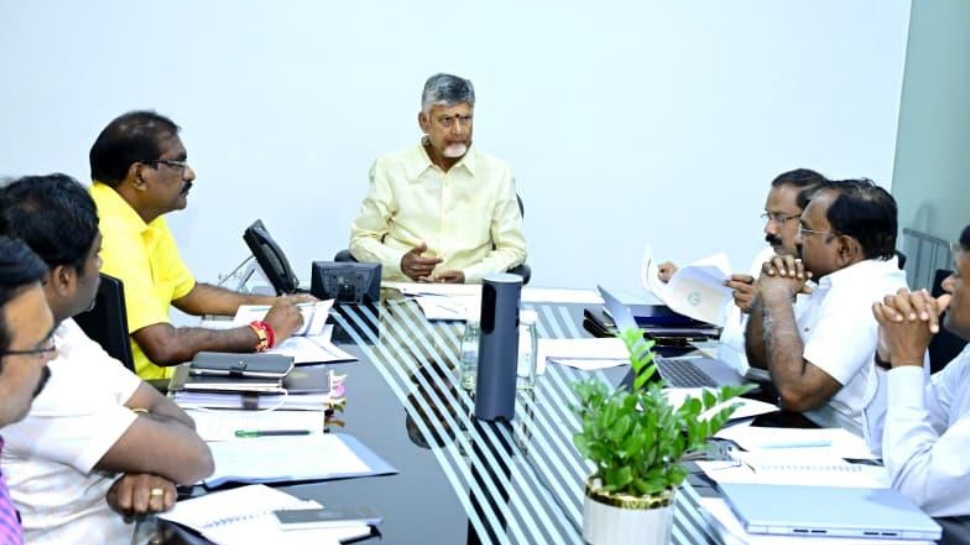 Chandrababu: కరువు రహిత ఆంధ్రప్రదేశ్ను చేయడమే నా లక్ష్యం: సీఎం చంద్రబాబు Chandrababu: కరువు రహిత ఆంధ్రప్రదేశ్ను చేయడమే నా లక్ష్యం: సీఎం చంద్రబాబు