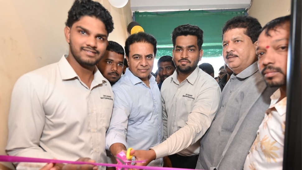 KTR: బోరబండ యువకులకు కేటీఆర్ బంపరాఫర్.. తెలంగాణ భవన్ అప్పగింత KTR: బోరబండ యువకులకు కేటీఆర్ బంపరాఫర్.. తెలంగాణ భవన్ అప్పగింత