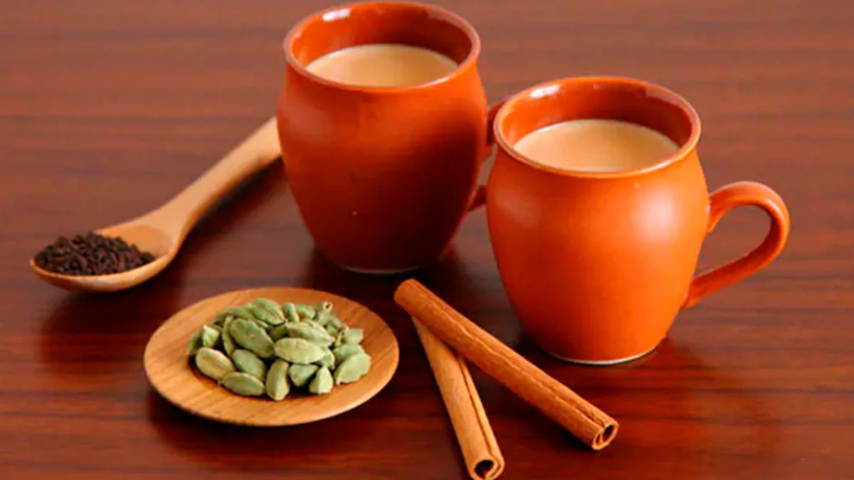 Cardamom Tea: టీ లో ఇది కలిపి తాగితే పొట్టలో కొవ్వు వెన్నపూస కరిగిపోతుంది!