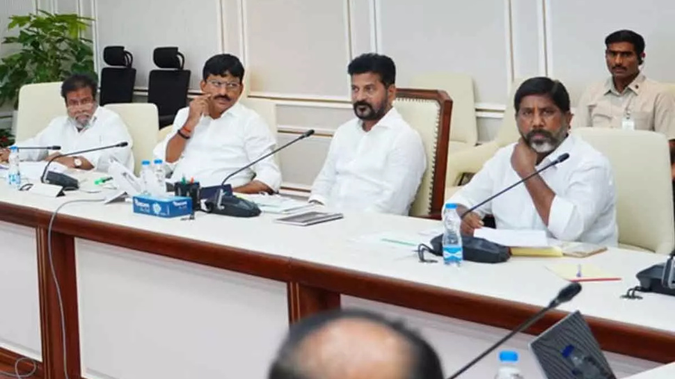 Telangana Cabinet Meet: రేపు తెలంగాణ మంత్రివర్గం సమావేశం.. పలు అంశాలపై కీలక తీర్మానం..? Telangana Cabinet Meet: రేపు తెలంగాణ మంత్రివర్గం సమావేశం.. పలు అంశాలపై కీలక తీర్మానం..?
