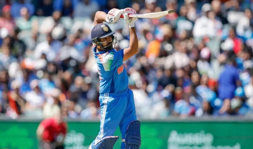 Rohit Sharma: చరిత్ర సృష్టించిన రోహిత్ శర్మ.. ఆసీస్ గడ్డపై వెయ్యి పరుగులు చేసిన ఏకైక భారత క్రికెటర్గా రికార్డ్ Rohit Sharma: చరిత్ర సృష్టించిన రోహిత్ శర్మ.. ఆసీస్ గడ్డపై వెయ్యి పరుగులు చేసిన ఏకైక భారత క్రికెటర్గా రికార్డ్