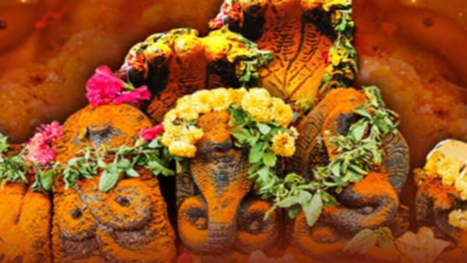 Nagula Chavithi 2025: ఈ రోజే శక్తివంతమైన నాగుల చవితి.. ఈ రోజునే నాగదేవతలను ఎందుకు పూజిస్తారో తెలుసా..!