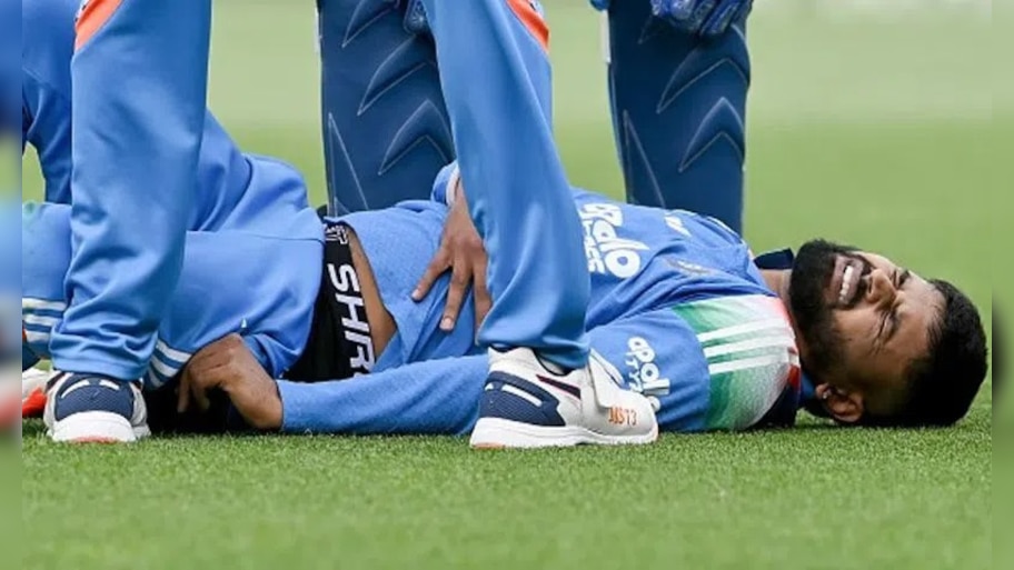  Shreyas Iyer: భార‌త్‌కు భారీ షాక్‌.. మైండ్ బ్లోయింగ్ క్యాచ్ పట్టి గాయంతో గ్రౌండ్ వీడిన శ్రేయాస్ అయ్య‌ర్‌.. బ్యాటింగ్‌‌కి వస్తాడా..?