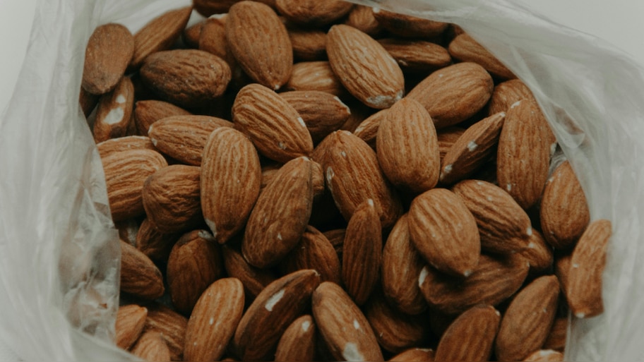 Almonds: రోజూ ఒక్క బాదం బ్రేక్‌ఫాస్ట్‌లో తీసుకోవడం వల్ల కళ్లు చెదిరే ఆరోగ్య ప్రయోజనాలు తెలుసా?