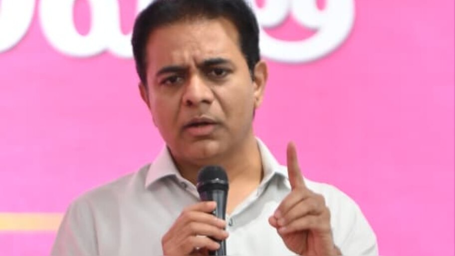 KTR Hot Comments: రెండేళ్లలోనే రేవంత్ రెడ్డి తెలంగాణను భ్రష్టుపట్టించాడు: కేటీఆర్