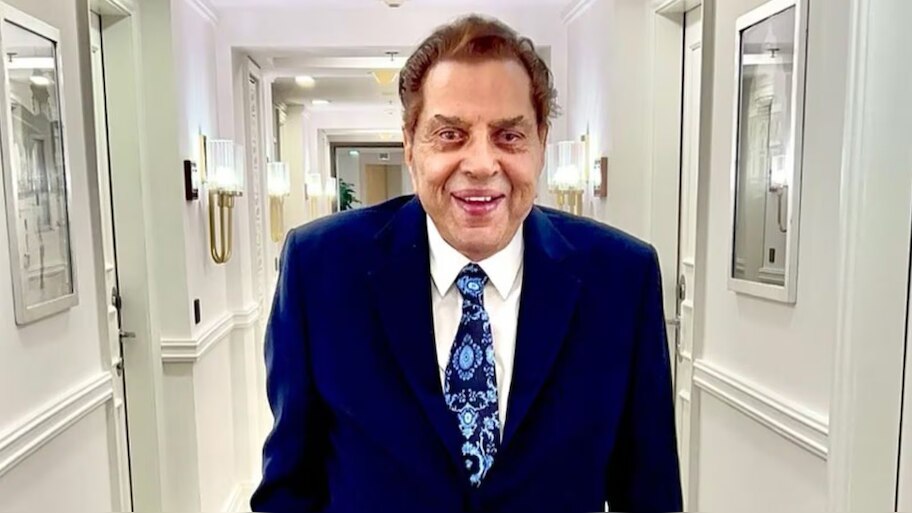 Dharmendra Hospitalised: బాలీవుడ్ హీ మాన్ కు తీవ్ర అస్వస్థత.. హాస్పిటల్లో షోలే హీరో ధర్మేంద్ర..!