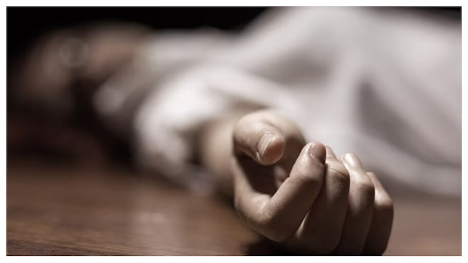 Murder: దారుణం.. వికారాబాద్‌ జిల్లాలో నలుగురిని నరికి చంపిన వ్యక్తి..! చివరికి ఏమైందంటే?