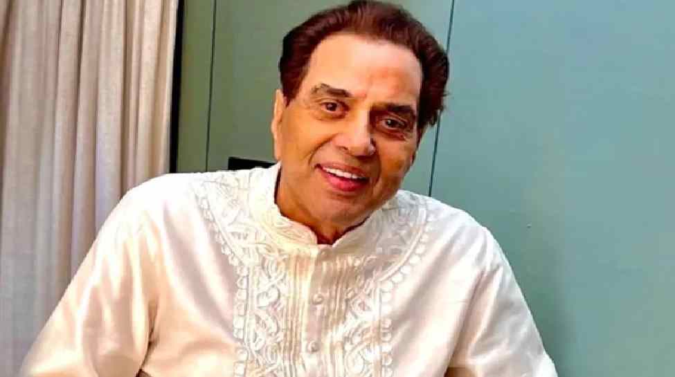 Dharmendra health update: ధర్మేంద్ర చనిపోలేదు.. మా నాన్న కోలుకుంటున్నారు: ఈషా డియల్