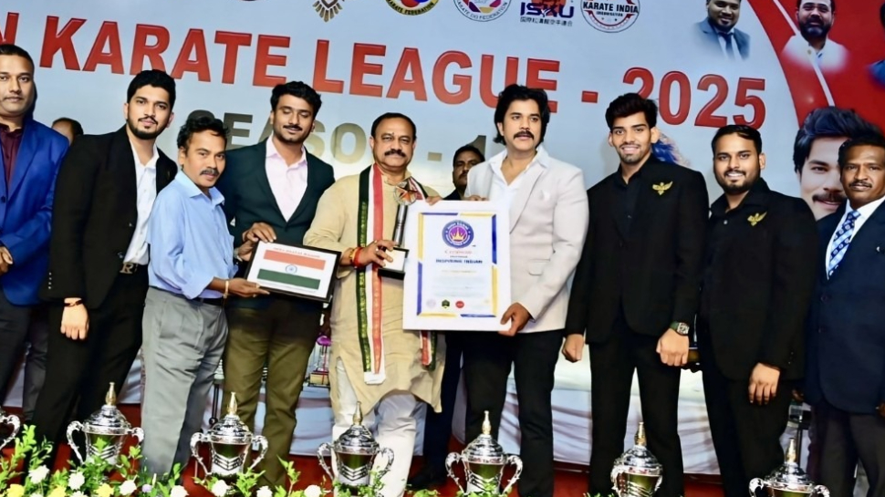 Telangana: సామాజిక సేవకుడు సిద్ధురెడ్డి.. హై రేంజ్ ఇన్స్పైరింగ్ ఇండియన్ అవార్డుతో సత్కరణ.. Telangana: సామాజిక సేవకుడు సిద్ధురెడ్డి.. హై రేంజ్ ఇన్స్పైరింగ్ ఇండియన్ అవార్డుతో సత్కరణ..