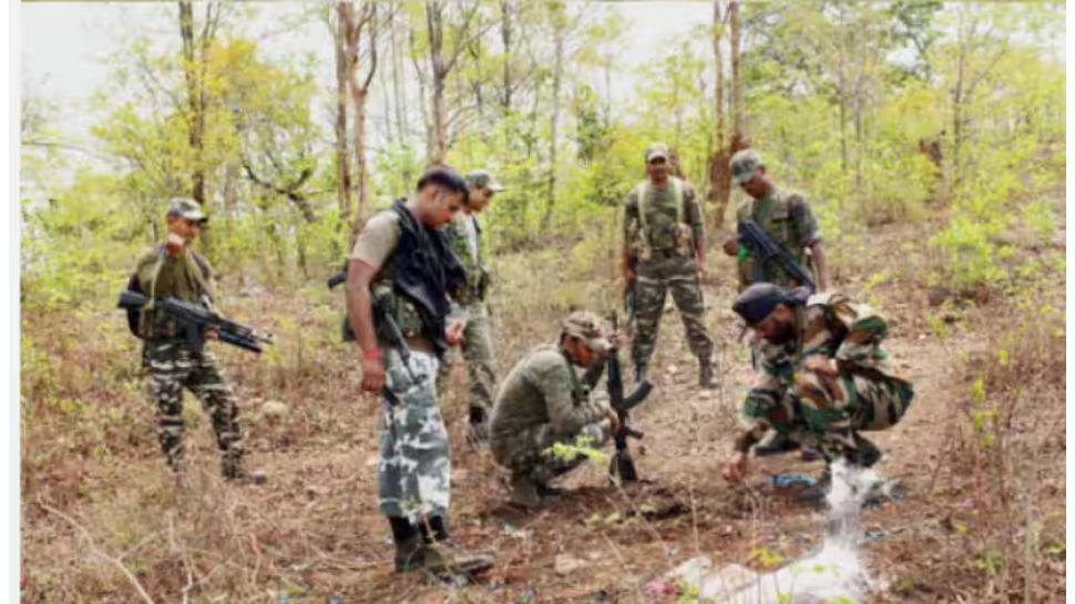 Naxalism News: నక్సలిజం నిర్మూలించడంలో కాంగ్రెస్ ఫెయిల్.. ఎన్డీఏ అభివృద్ధి మోడల్తో సక్సెస్: బీజేపీ Naxalism News: నక్సలిజం నిర్మూలించడంలో కాంగ్రెస్ ఫెయిల్.. ఎన్డీఏ అభివృద్ధి మోడల్తో సక్సెస్: బీజేపీ