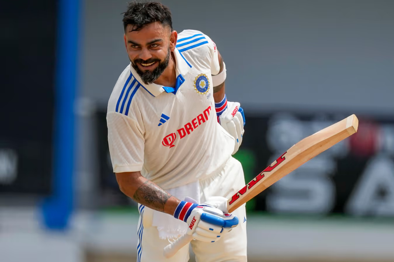 Kohli Test Comeback: టెస్టుల్లోకి విరాట్ కోహ్లీ రీఎంట్రీ..రిటైర్మెంట్ క్యాన్సిల్ చేయాలంటూ బీసీసీఐ రిక్వెస్ట్! Kohli Test Comeback: టెస్టుల్లోకి విరాట్ కోహ్లీ రీఎంట్రీ..రిటైర్మెంట్ క్యాన్సిల్ చేయాలంటూ బీసీసీఐ రిక్వెస్ట్!
