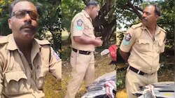 Video Viral: ఏపీలో తప్పతాగి రెచ్చిపోయిన పోలీసు.. నడి రోడ్డు మీద బారికెడ్లను ఢీకొట్టి