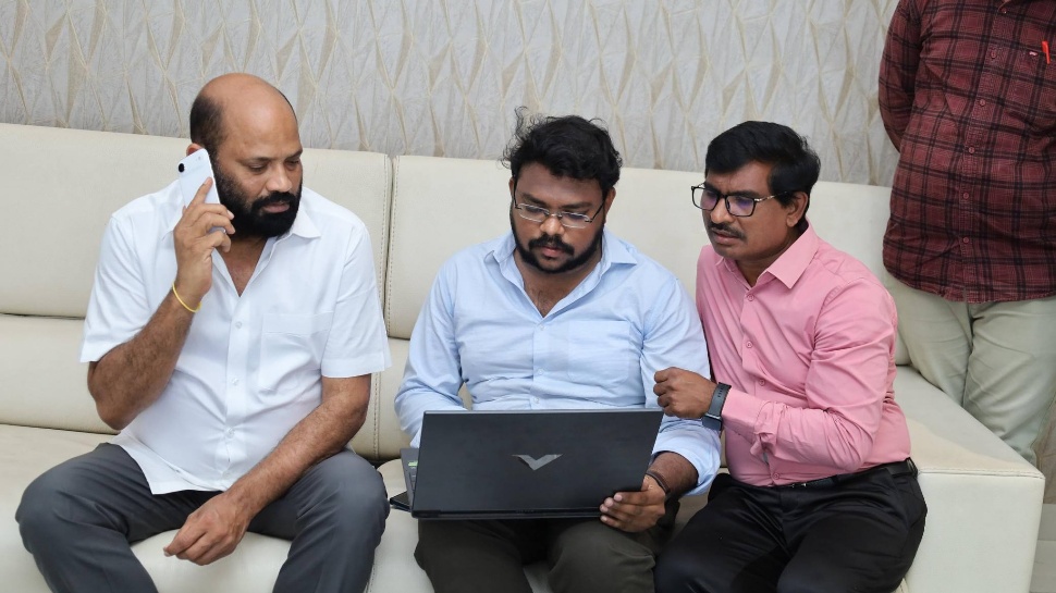 TDP MLA Yarlagadda Venkatrao Completes Census 2027 Self Registration ...
