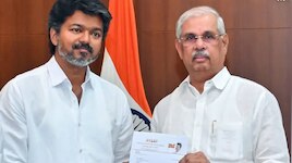 తమిళనాడు గవర్నర్ అర్లేకర్ మాములు వ్యక్తి కాదు.. బాషా లెవల్ బ్యాక్ గ్రౌండ్ ఉందిగా..