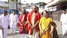 Tirumala: తిరుమల శ్రీవారి సేవలో సన్‌రైజర్స్‌ ఆటగాడు నితీశ్‌ కుమార్‌