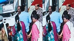Gold Theft RTC Bus: కాకినాడలో ఫ్రీ బస్సు ఎఫ్టెక్‌.. బ్యాగ్‌లో 35 తులాల బంగారం చోరీ!