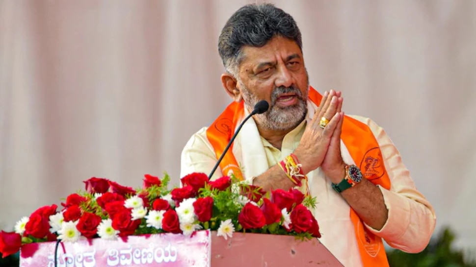 కర్ణాటక కాబోయే ముఖ్యమంత్రి డీకే శివకుమార్ రాజకీయ ప్రస్థానం ఇదే.. ఇంతకీ ఎవరీ డీకే