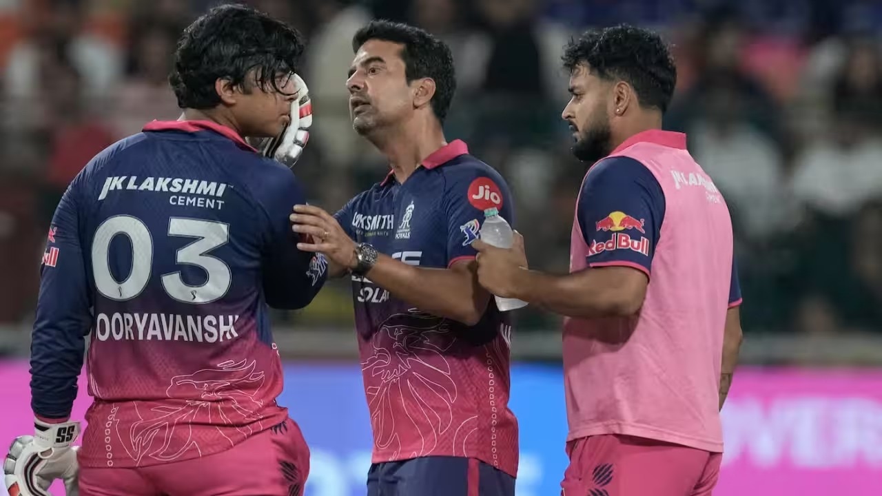 https://telugu.cdn.zeenews.com/telugu/sites/default/files/2026/05/31/589441-irfanpathanonvaibhavsuryavanshi.jpeg