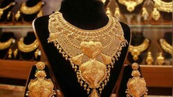 Gold Price Crash: గోల్డ్, సిల్వర్ మార్కెట్ క్రాష్.. బంగారం ధర ఇంకా దిగొస్తుందా? గోల్డ్ కొనుగోలుకు ఇదే సరైన సమయమా?