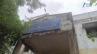 స్టూడెంట్‌ నోటిలో పెన్ను క్యాప్‌ తోసిన విద్యార్థినులు