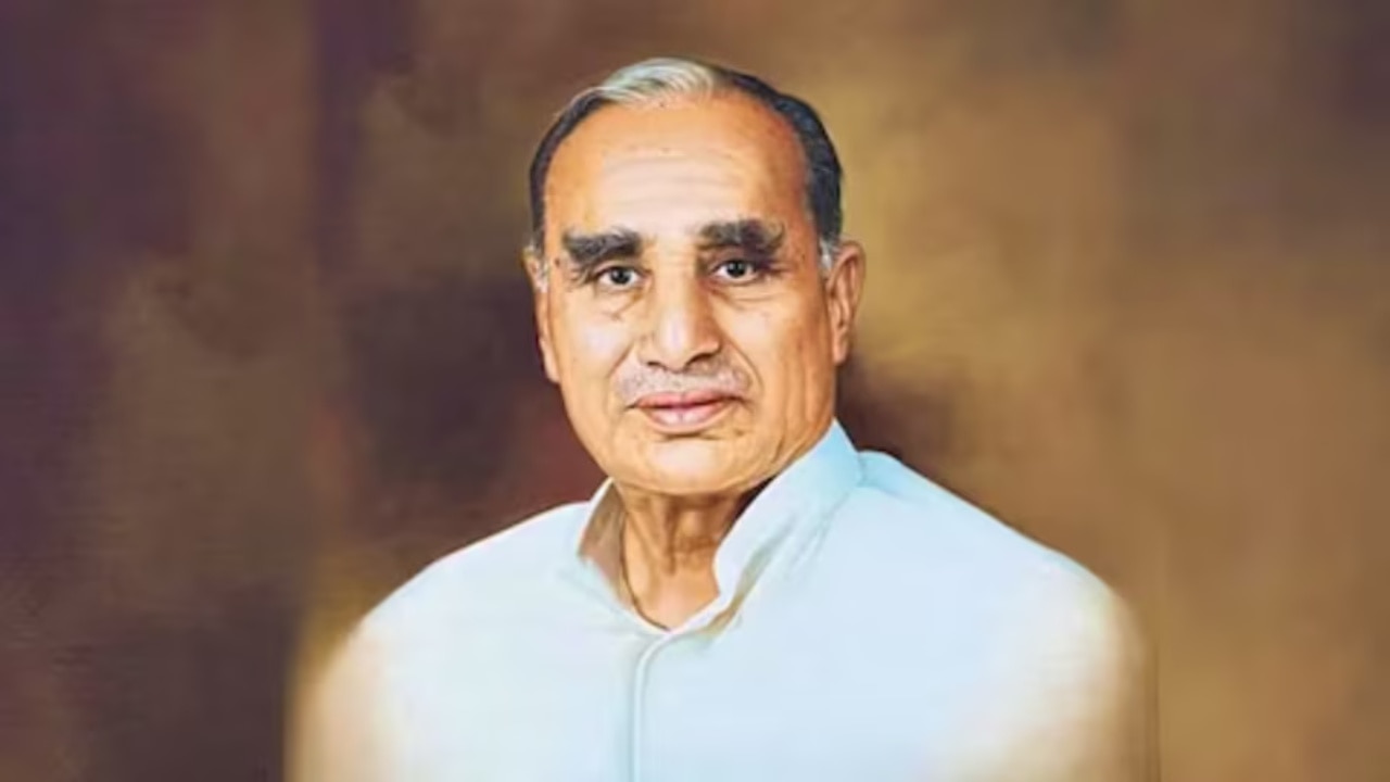 తండ్రి నంద కిషోర్ కు ఎస్సెల్ గ్రూపు ఛైర్మన్ డాక్టర్ సుభాష్ చంద్ర ఘన నివాళి