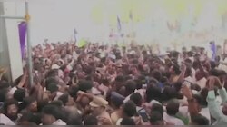 భీమవరం సభలో అపశ్రుతి.. తుళ్లి పడిన వైఎస్‌ జగన్‌