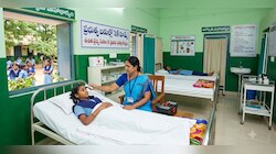 ప్రభుత్వ బడుల్లో బిగ్ ఛేంజ్.. విద్యార్థుల కోసం  సిక్ రూమ్స్  ఏర్పాటు.. సర్కార్ సంచలన నిర్ణయం..!! 