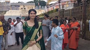 Tirumala Temple: తిరుమల శ్రీవారిని దర్శించుకున్న హీరోయిన్‌ మానస వారణాసి
