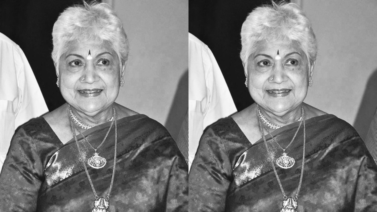 నట దిగ్గజం షావుకారి జానకి మృతికి తెలుగు రాష్ట్రాల సీఎంలు, పలువురుప్రముఖులు సంతాపం నట దిగ్గజం షావుకారి జానకి మృతికి తెలుగు రాష్ట్రాల సీఎంలు, పలువురుప్రముఖులు సంతాపం