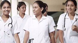 రైల్వేలో నర్సింగ్ సూపరింటెండెంట్ పోస్టుల భర్తీ.. కళ్లు చెదిరే జీతం, అప్లై చేయడానికి అర్హతలు ఇవే!
