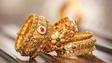 మొత్తానికి శాంతించిన బంగారం ధరలు.. సెప్టెంబర్ 20వ తేదీ తెలుగు రాష్ట్రాల్లో ధరలు ఇలా..!! 