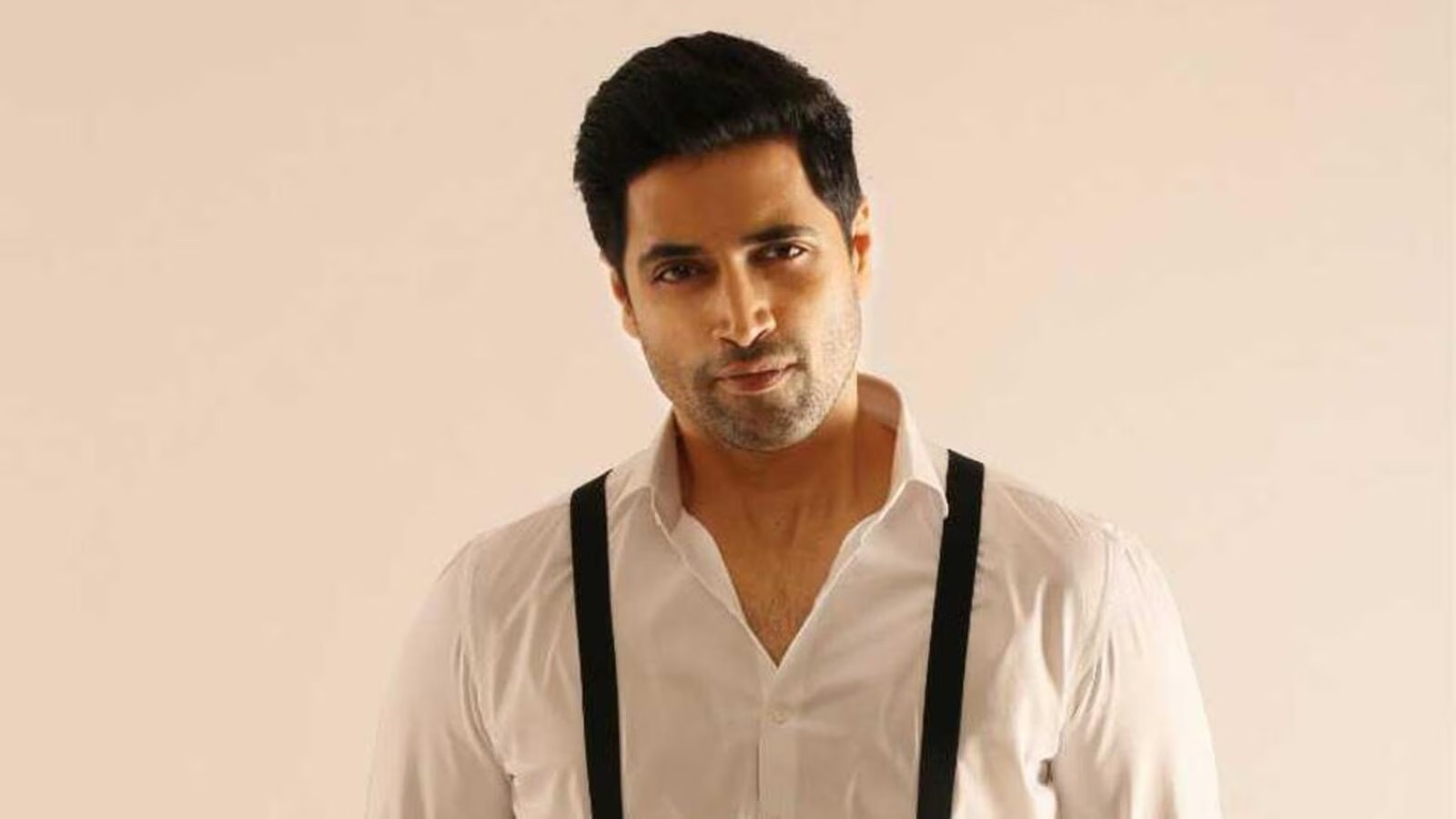 Adivi Sesh Reveals About His Ex Girlfriend Broke Up and Married on His ...