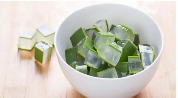 Aloe Vera for Dark Circles
