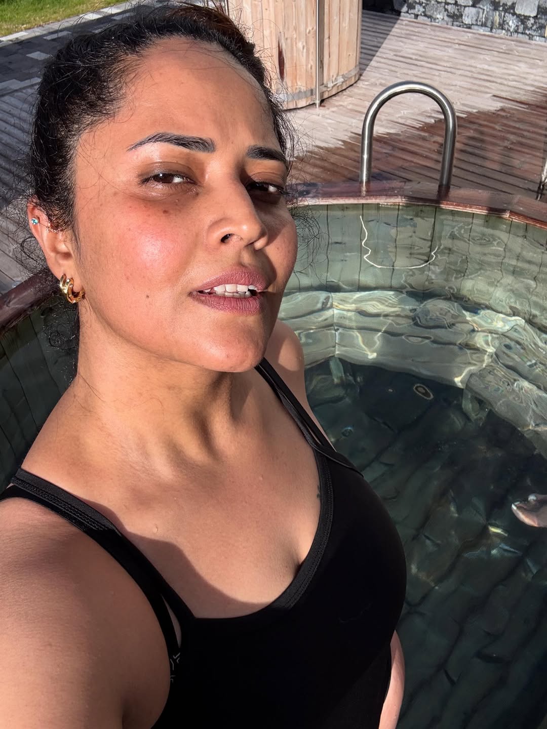 anasuya bharadwaj hot
