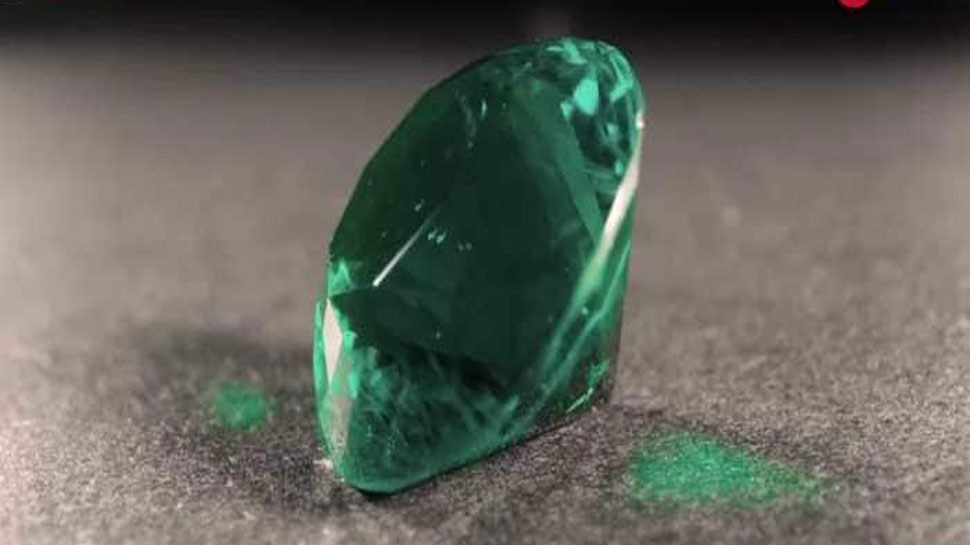 Gemstone benefits and tips to wear emerald to get immense money, success in career, jobs and business