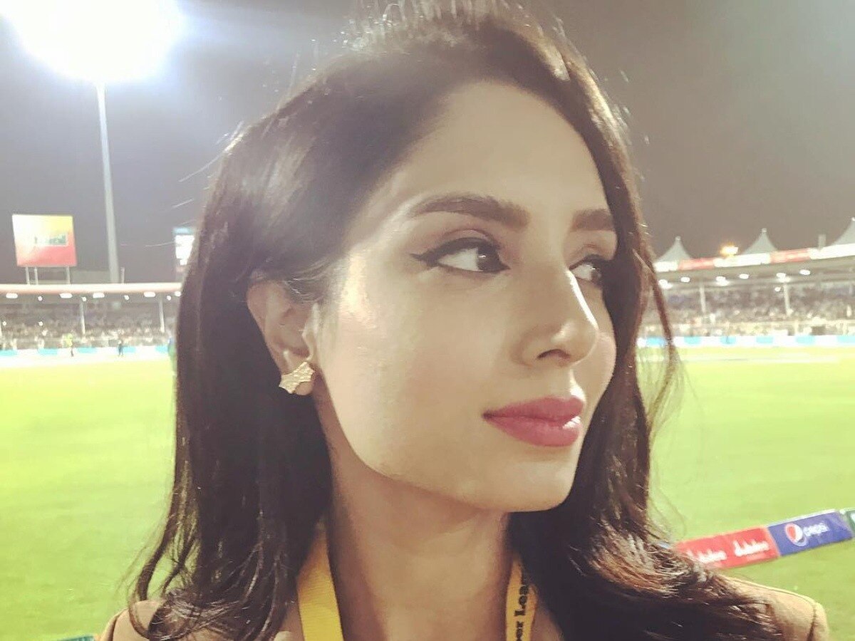 World top 10 female sports anchors