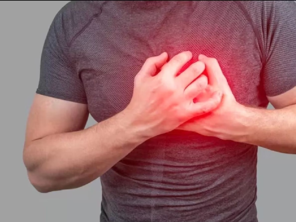 Heart Attack Signs: ఈ 5 సంకేతాలు కన్పిస్తే గుండె అనారోగ్యంగా ఉన్నట్టే, నిర్లక్ష్యం వద్దిక