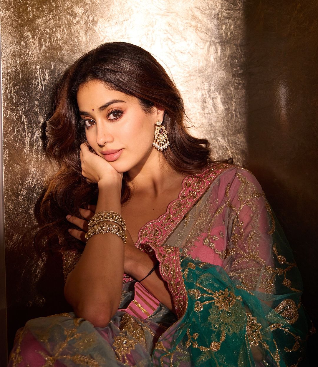 Janhvi Kapoor Bold photos 