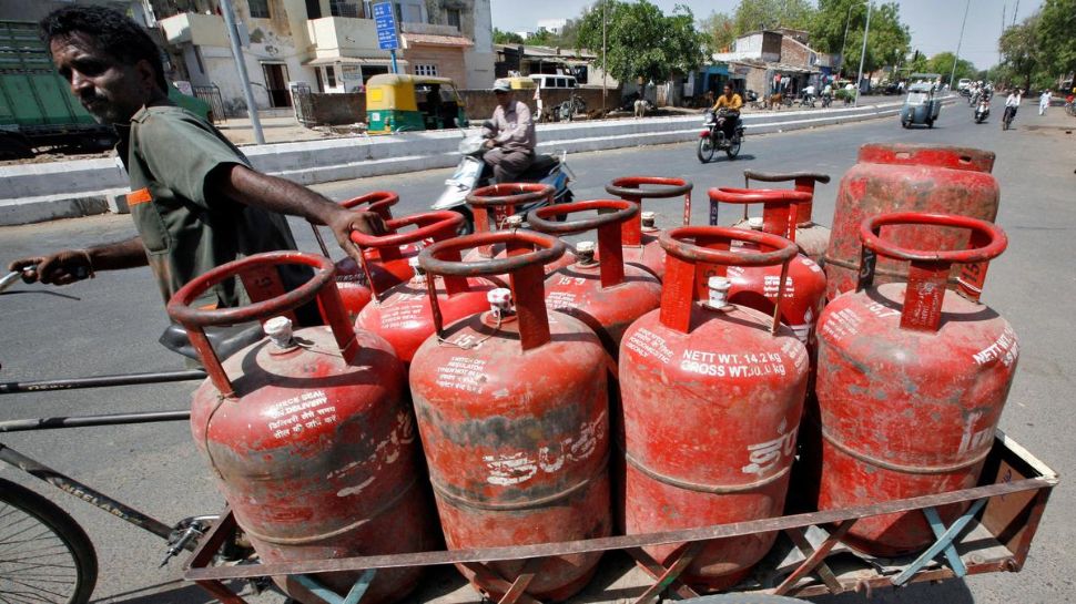 LPG Gas Cylinder weight cut to 10kg supply crisis india middle east war ...